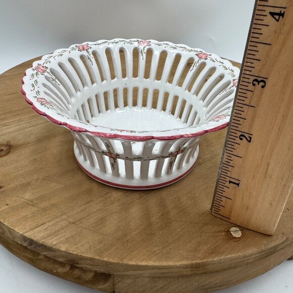 Italy Pottery Hand Painted 5.25” Reticulated Pierced Bow at Flowers - Picture 7 of 9